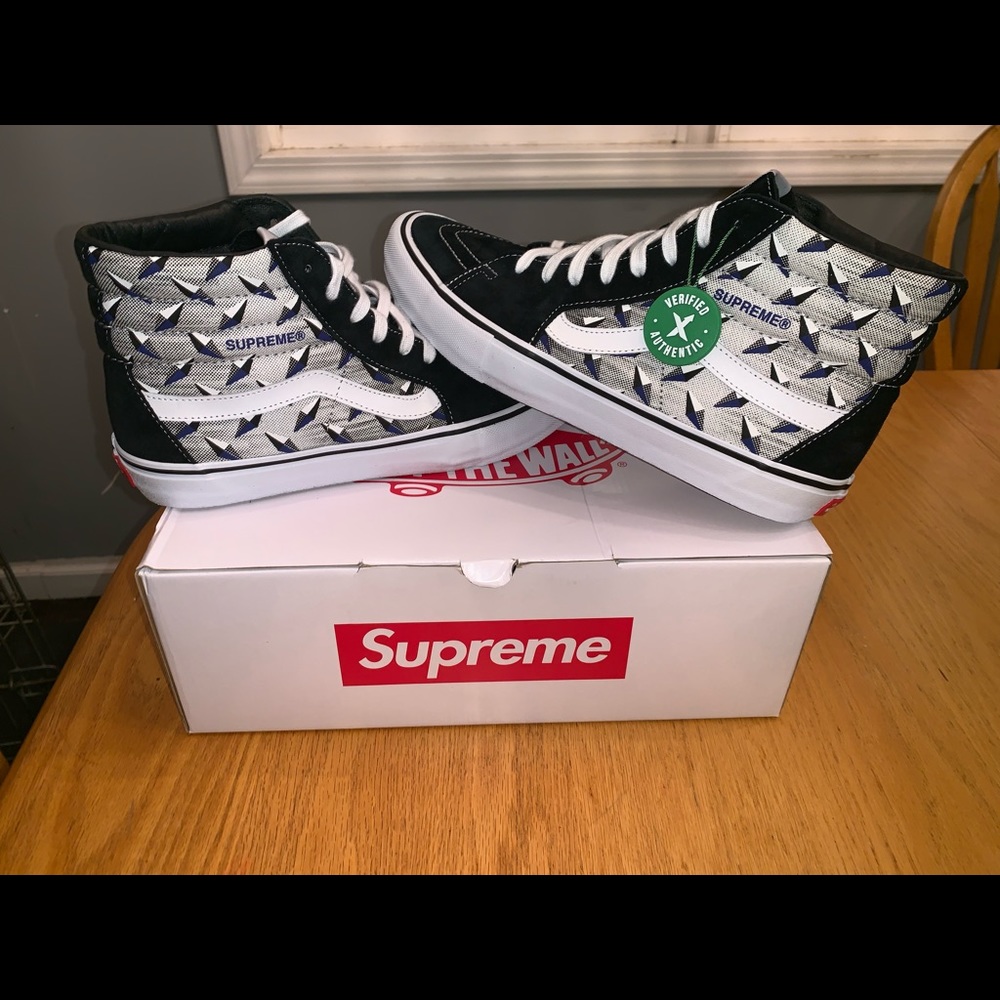 Supreme vans